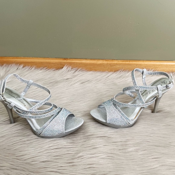 De Blossom Silver Rhinestone Heels Size 7.5 - Picture 3 of 12